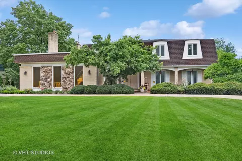285 Cardinal Dr, Bloomingdale, IL 60108