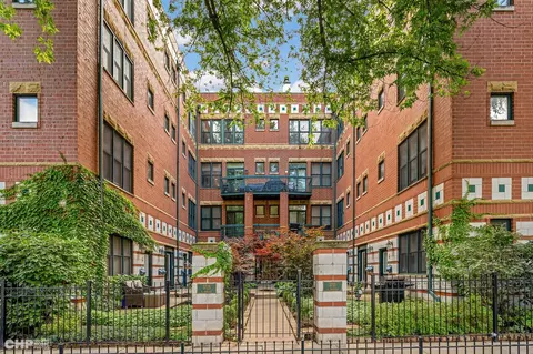3721 N Sheffield Ave #A2S, Chicago, IL 60613
