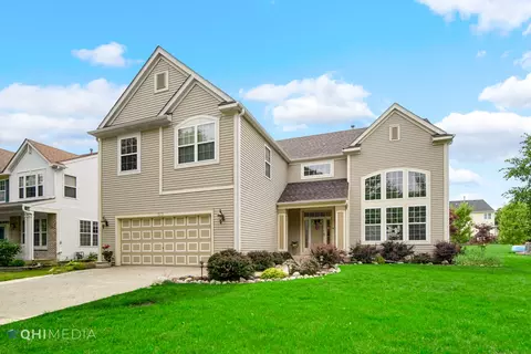 513 Hamilton Ln, North Aurora, IL 60542