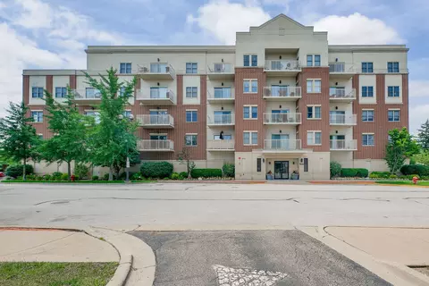 9440 S 51st Ave #407, Oak Lawn, IL 60453