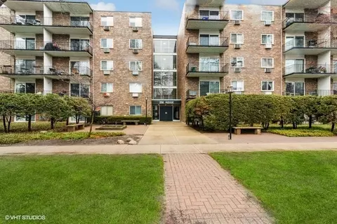 250 Ridge Ave #2D, Evanston, IL 60202