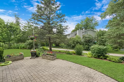 4292 Crabtree Ct, Gurnee, IL 60031 photo 5
