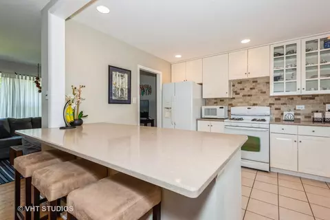 414 W Division St, Itasca, IL 60143 photo 6