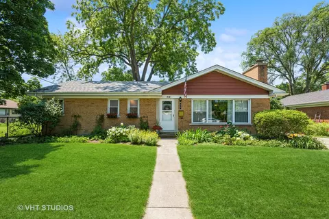 414 W Division St, Itasca, IL 60143