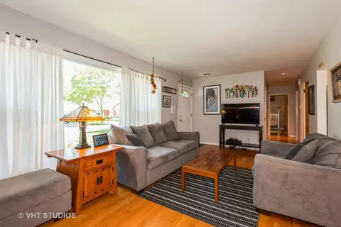 414 W Division St, Itasca, IL 60143 photo 4