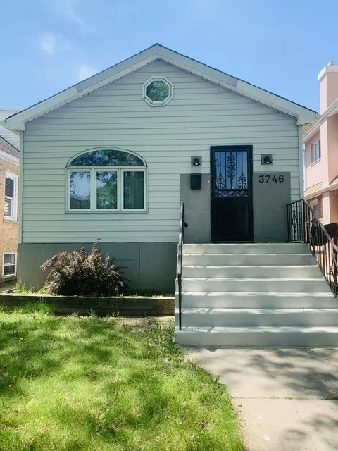 3746 N Pioneer Ave, Chicago, IL 60634
