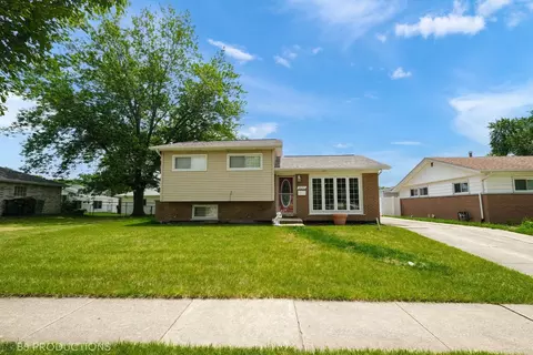 6651 165th St, Tinley Park, IL 60477