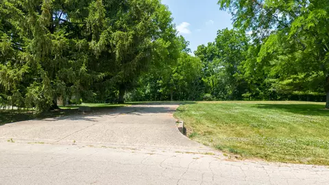 703 Bryant Circle Dr, Princeton, IL 61356