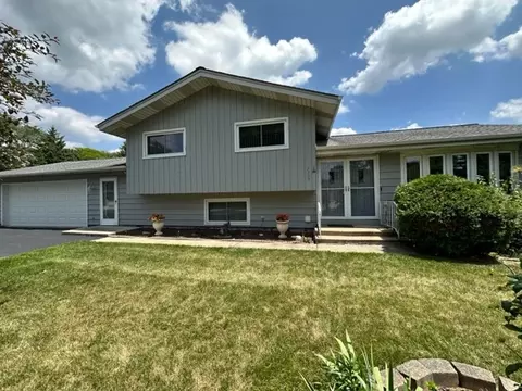 7305 Tennessee Ave, Darien, IL 60561
