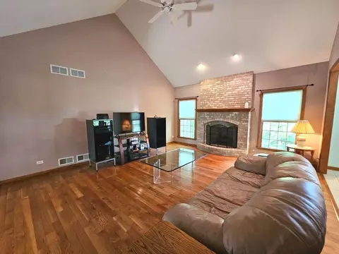 3560 Bunker Hill Dr, Algonquin, IL 60102 photo 6