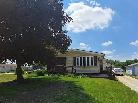 1703 Pine St, Ottawa, IL 61350 photo 2
