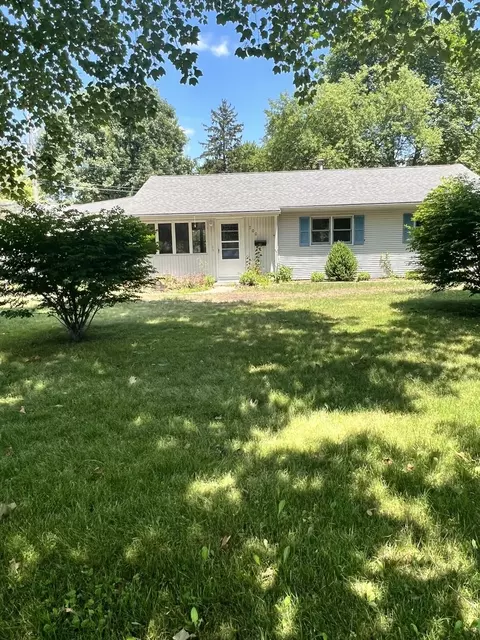 700 E Mulberry St, Watseka, IL 60970