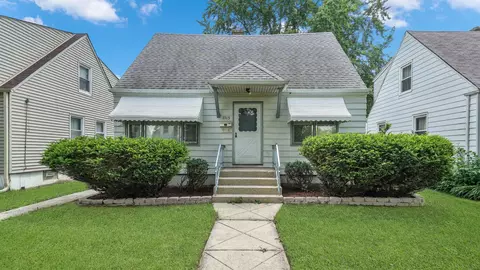 7713 S Trumbull Ave, Chicago, IL 60652
