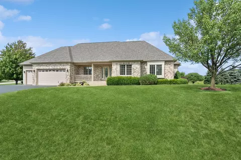 6018 Briarwood Dr, Johnsburg, IL 60051