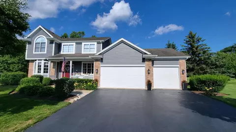 1610 Castlebar Rd, Mchenry, IL 60050