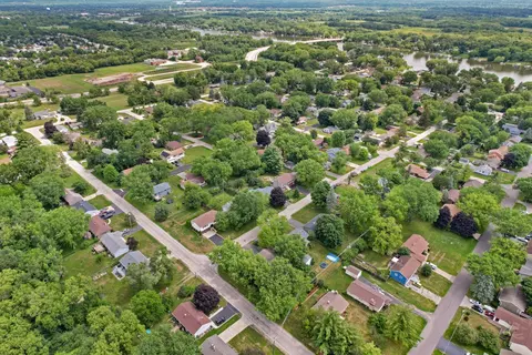 3215 W Kinley Blvd, Mchenry, IL 60050 photo 6