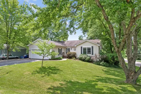 3215 W Kinley Blvd, Mchenry, IL 60050 photo 2