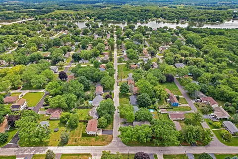 3215 W Kinley Blvd, Mchenry, IL 60050 photo 4
