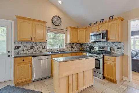 3215 W Kinley Blvd, Mchenry, IL 60050 photo 16