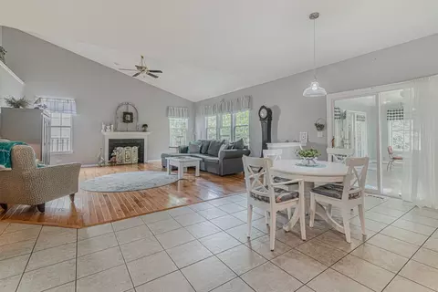 14 Walbridge Ct, Algonquin, IL 60102 photo 11