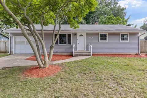 2312 Halsted Rd, Rockford, IL 61103