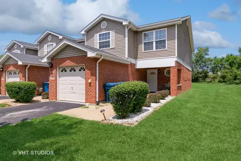1880 Stonegate Dr, Calumet City, IL 60409