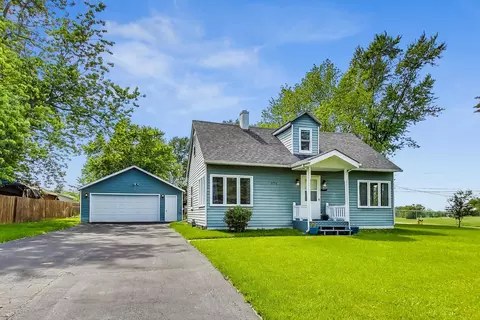 37916 N Northern Ave, Beach Park, IL 60087
