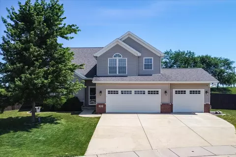63 Fedor Cir, Bloomington, IL 61705 photo 2