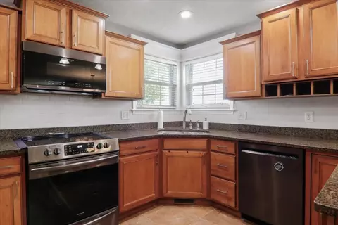 63 Fedor Cir, Bloomington, IL 61705 photo 8