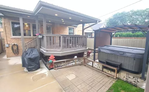 6311 W Devon Ave, Chicago, IL 60646 photo 22
