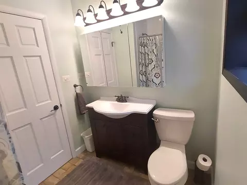 6311 W Devon Ave, Chicago, IL 60646 photo 11