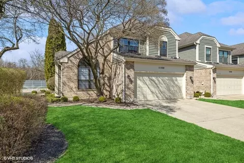 11520 Burton Ct, Westchester, IL 60154