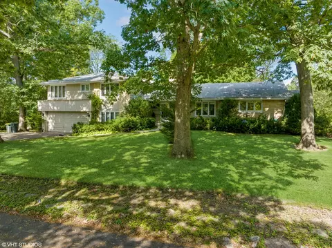 875 Private Rd, Winnetka, IL 60093