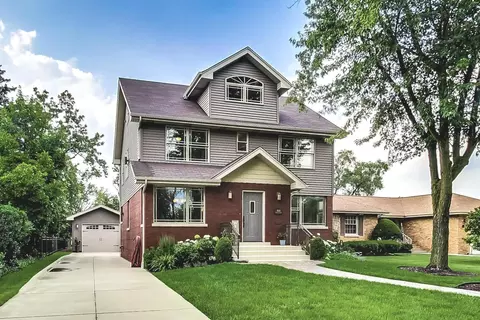 8621 Riverside Ave, Brookfield, IL 60513