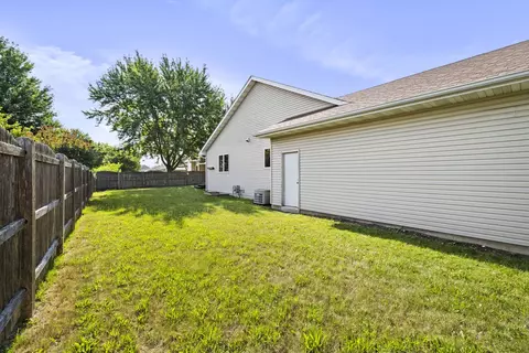 1593 Edgewater Dr, Morris, IL 60450 photo 24