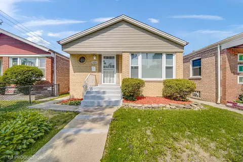 10840 S Rhodes Ave, Chicago, IL 60628