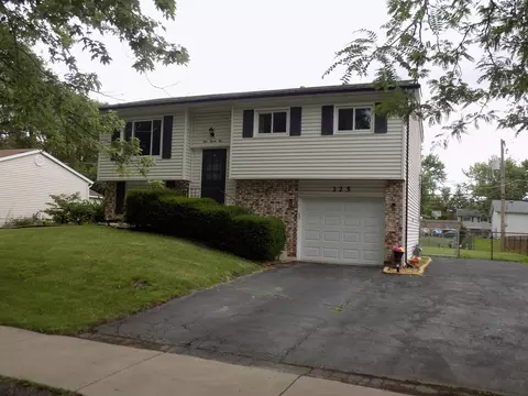 325 Rockhurst Rd, Bolingbrook, IL 60440