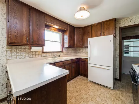 601 S 1st St, West Dundee, IL 60118 photo 11