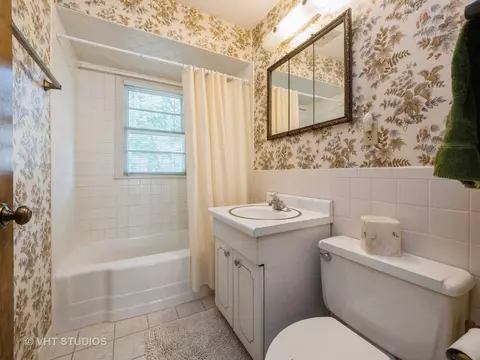 601 S 1st St, West Dundee, IL 60118 photo 7