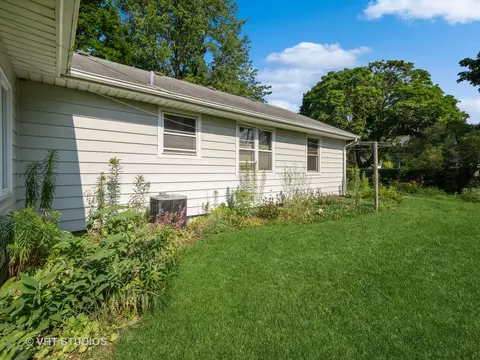 601 S 1st St, West Dundee, IL 60118 photo 20