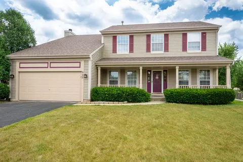 925 Robin Ct, Antioch, IL 60002