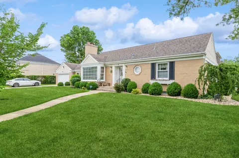 1428 Grove Ave, Park Ridge, IL 60068