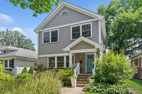 114 16th St, Wilmette, IL 60091