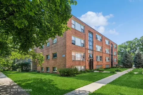 2241 W Farwell Ave #3D, Chicago, IL 60645