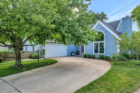 2205 Misty Meadow Pl, Champaign, IL 61822