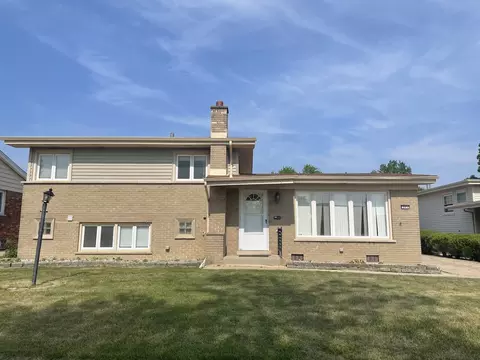 303 S Mayfair Pl, Chicago Heights, IL 60411