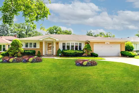 509 Parkwood Ave, Park Ridge, IL 60068