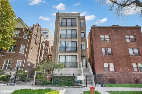 3565 S King Dr #4, Chicago, IL 60653