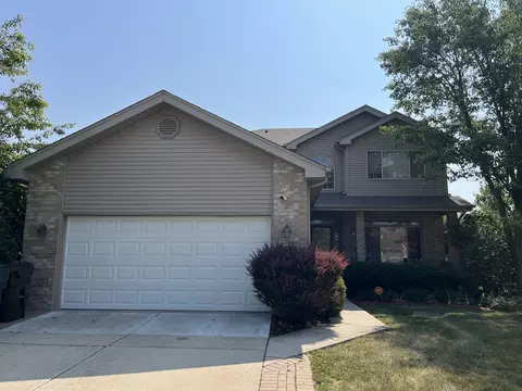 925 Samson Dr, University Park, IL 60484