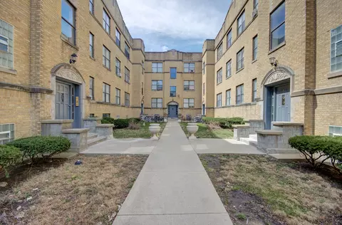 4922 N Kedzie Ave #101-1, Chicago, IL 60625